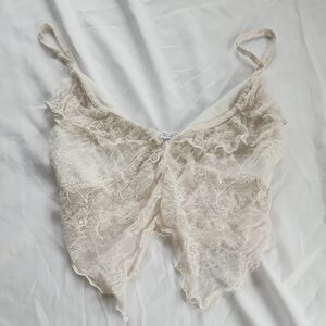 Elegant Lace Women’s Intimate in Cream